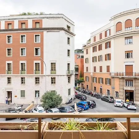 Villa Borghese cozy apt-2